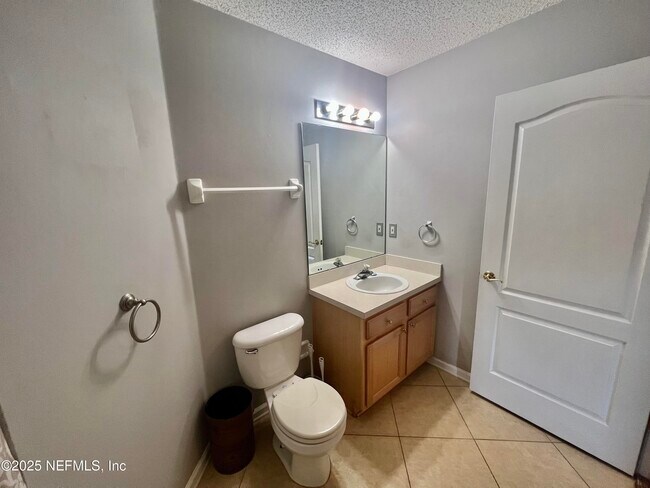 Building Photo - 9332 Beresford Ct