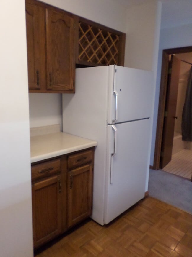 Building Photo - One-of-a-kind 3Bed/2 Bath Condo in Belpre!
