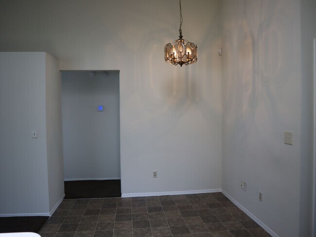 Building Photo - 3 Bedroom 2 Bath 2 Car Garage Deltona