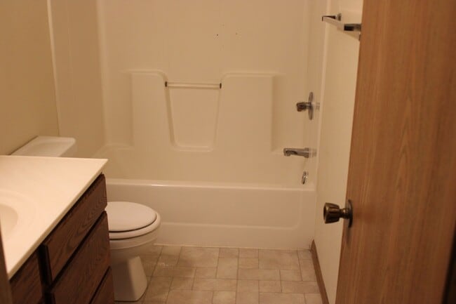 Building Photo - 606 Vattier Street