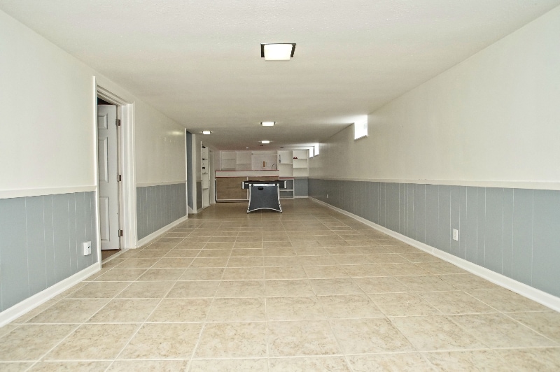 Building Photo - 1071 Cranbrook Dr