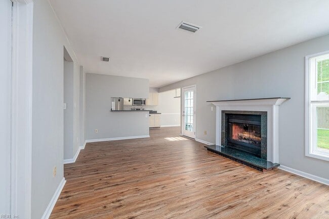 Building Photo - 4016 Starwood Arch