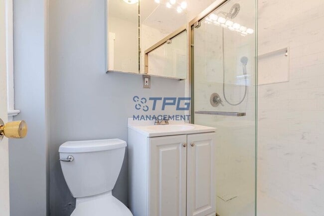 Building Photo - 32 Barberie Ave