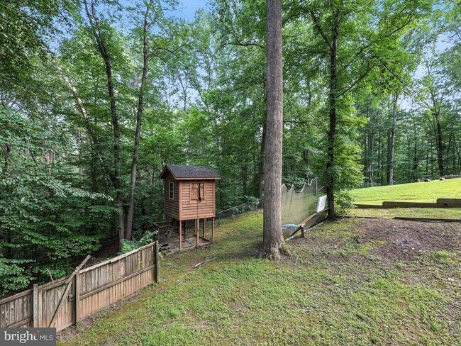 Building Photo - 11109 Ravine Dr