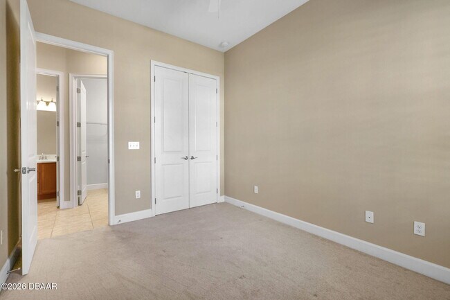 Building Photo - 800 Aldenham Ln