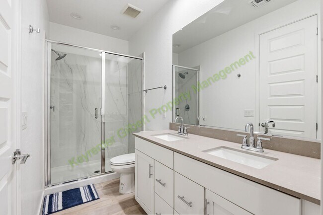 Building Photo - Fully-Furnished End Unit Gilbert Home in Warner Meadow Community