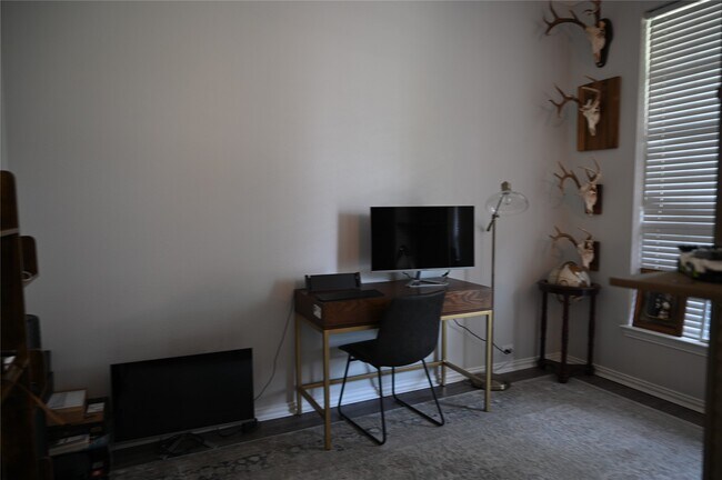 Building Photo - 5755 Lightstone Ln