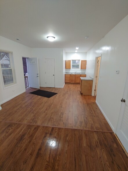 Building Photo - 3908 Fir St