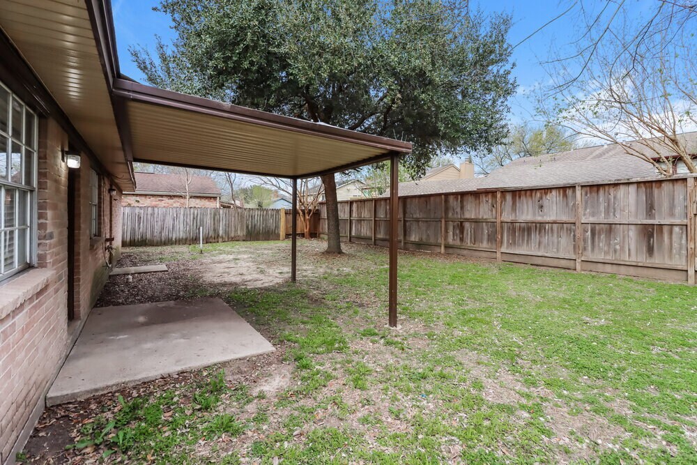 Building Photo - 11330 White Gate Ln