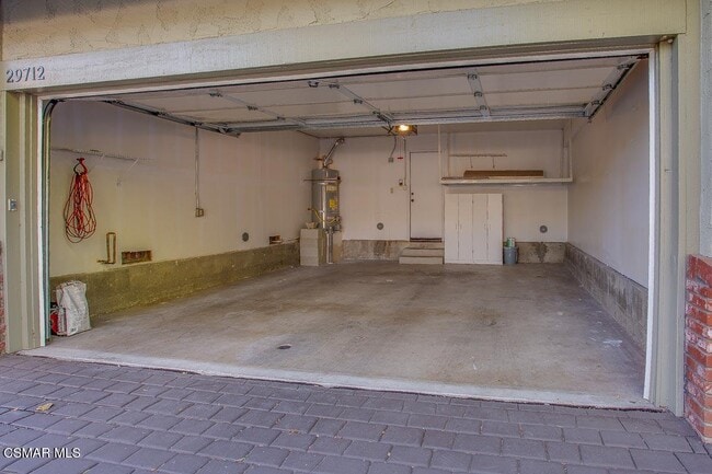 Building Photo - 29712 Strawberry Hill Dr