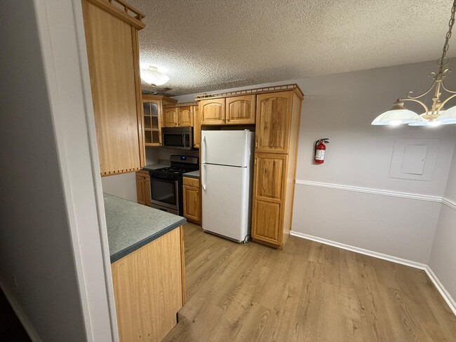 Building Photo - Beautiful 2-Bedroom, 1.5-Bath Home for Ren...