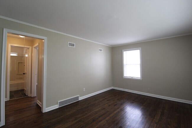 Building Photo - 1 Bedroom 1 Bath Duplex in Navy Hill Area in Olathe