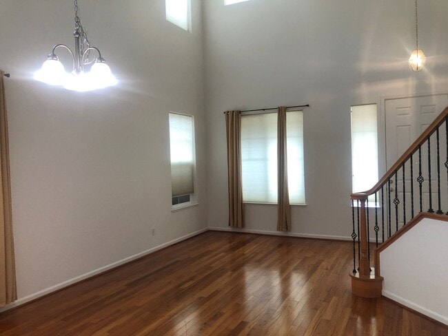 Building Photo - 2306 Campbell Cir