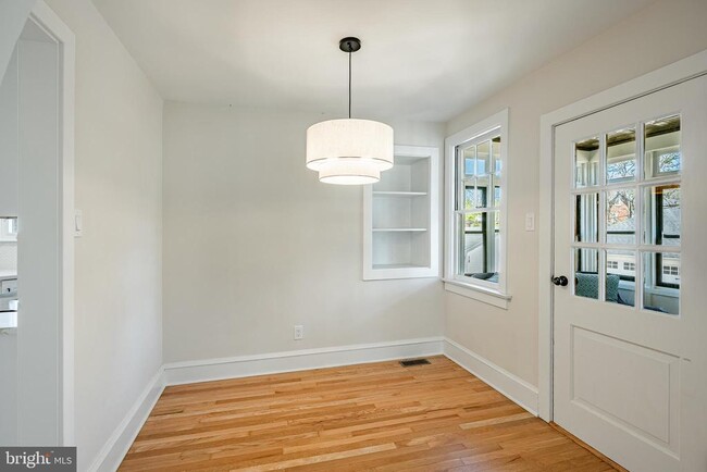 Building Photo - 149 2nd Ave