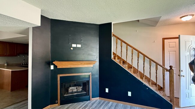 Building Photo - 47 Shelly Dr