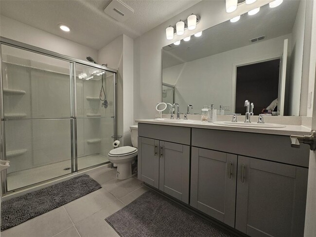 Building Photo - 4451 Arlington Ave