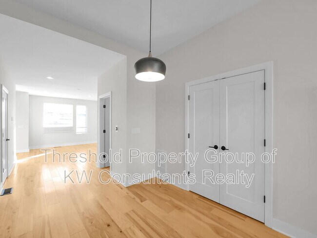 Building Photo - 1159 N 4th St