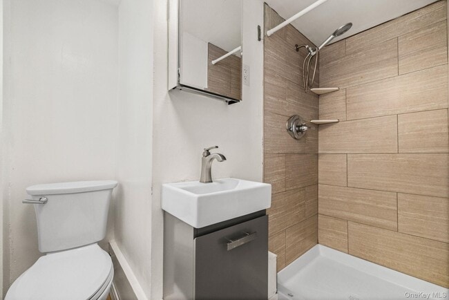 Building Photo - 30 Bridge St