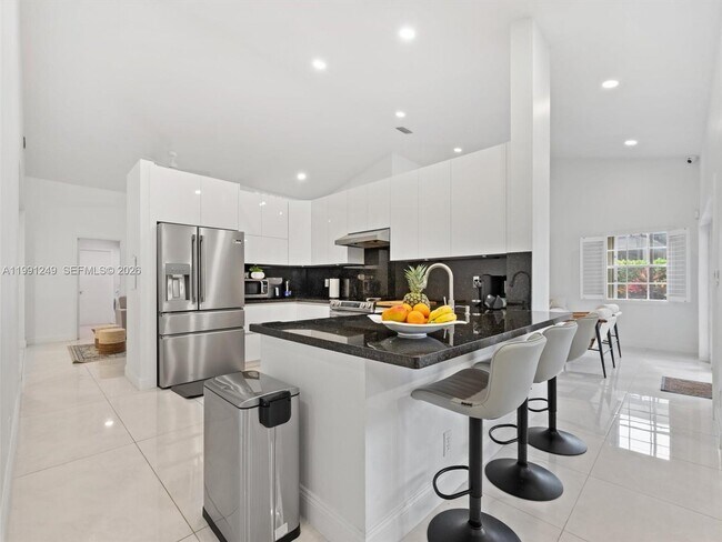 Building Photo - 413 Cameron Dr