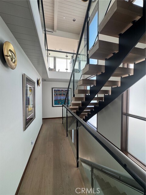 Building Photo - 1120 Palm Dr