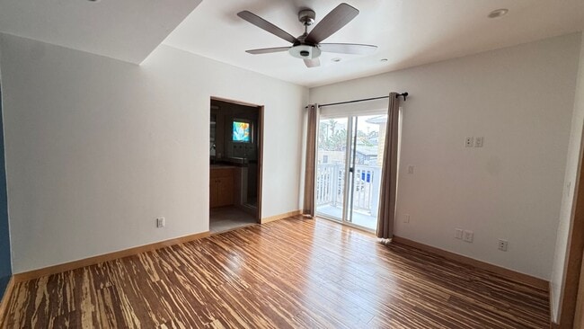 Building Photo - Stunning Townhome in the heart of Encinitas