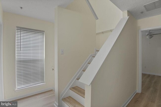 Building Photo - 4000 Estevez Ct