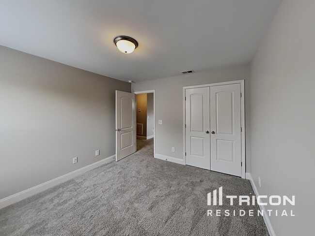 Building Photo - 172 Telavera Dr