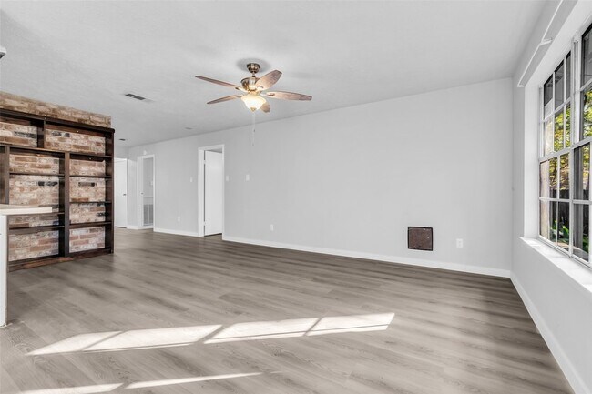 Building Photo - 11829 S Red Cedar Cir