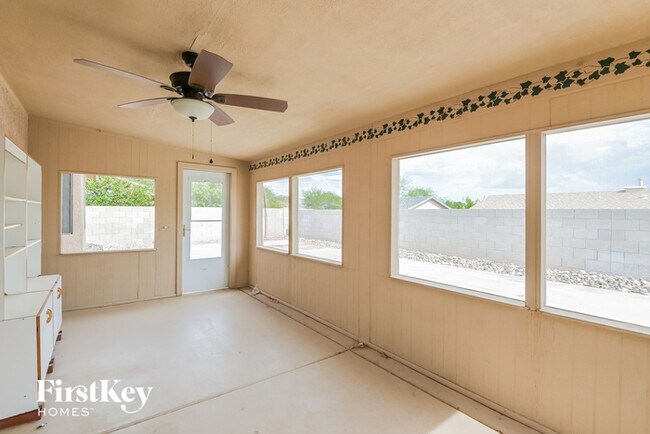Building Photo - 10060 E Falcon Point Dr