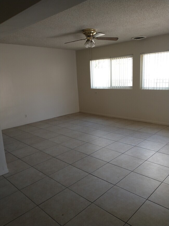 dining room - 1855 W Malvern Ave