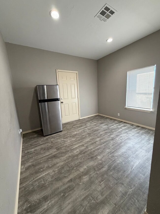 Building Photo - Ada OK Rental