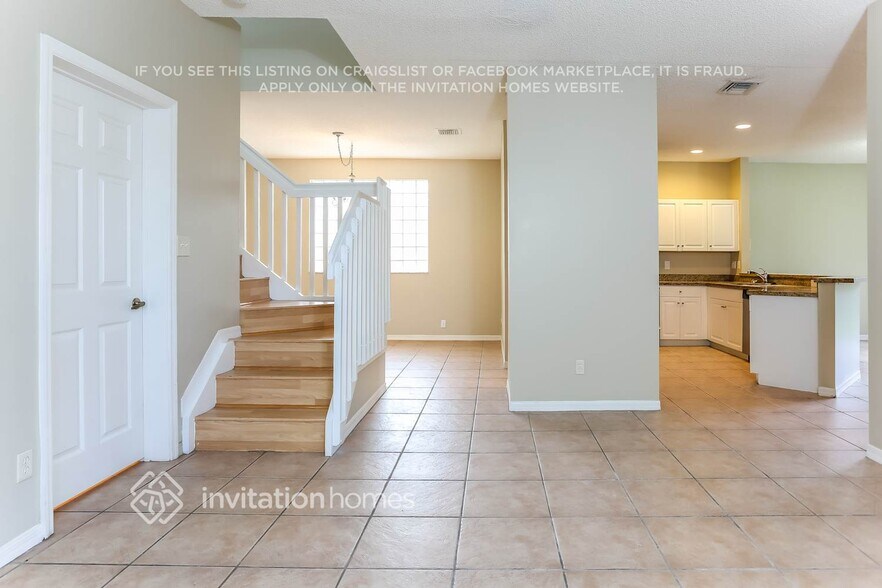 Building Photo - 10621 SW 14th Ct