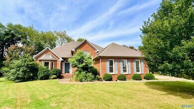 Building Photo - 113 Nobleton Ln NW