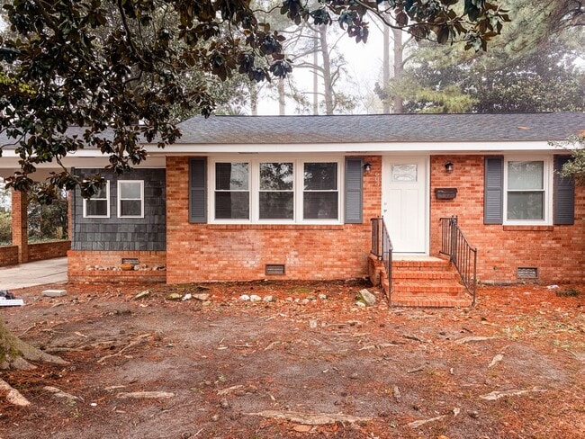 Building Photo - 609 E Chelly St