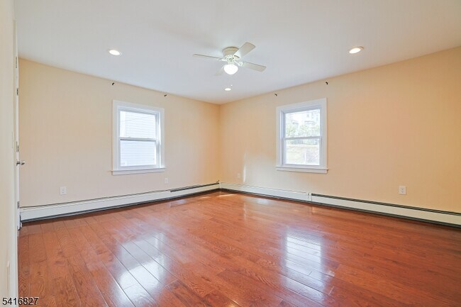 Building Photo - 58 Prospect St