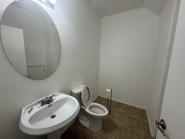 Building Photo - Desert Ridge House