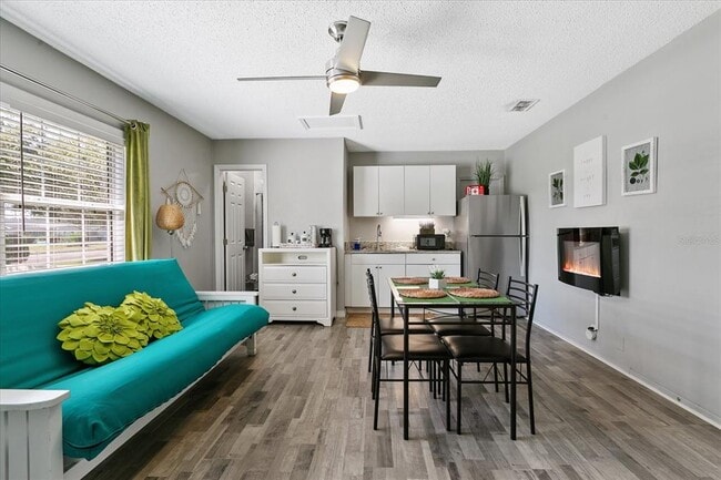 Building Photo - 3801 1st Ave S