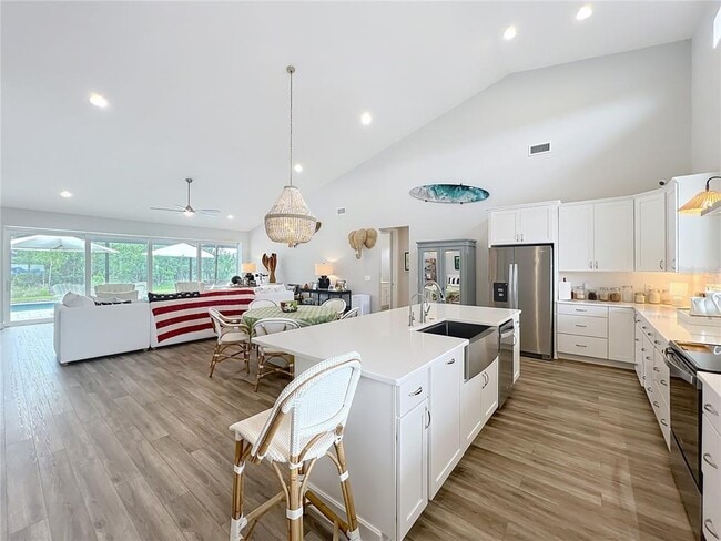 Building Photo - 10224 South Bay Lake Rd