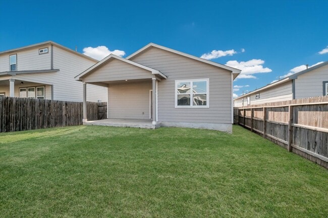 Building Photo - Solar-Powered Home with Modern Finishes & Included Fridge