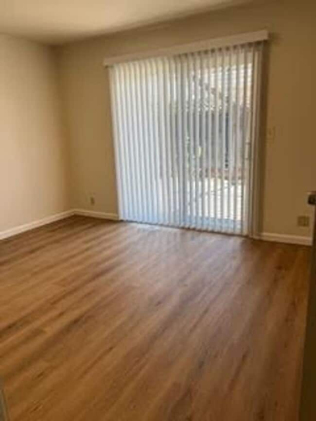 Building Photo - Excellent 3 bed 2 Bath Home