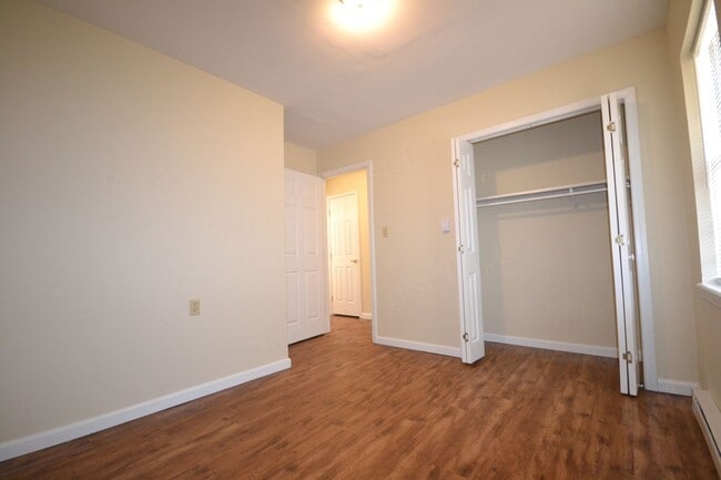 Building Photo - Dogwood Apartments