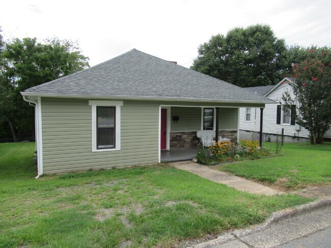 Building Photo - Downtown Living on the Rail Trail – Move-I...