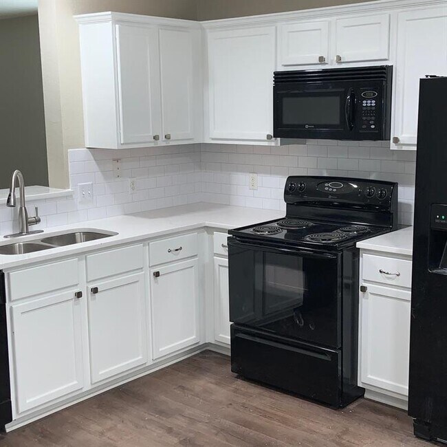 Building Photo - 334 Precipice Way