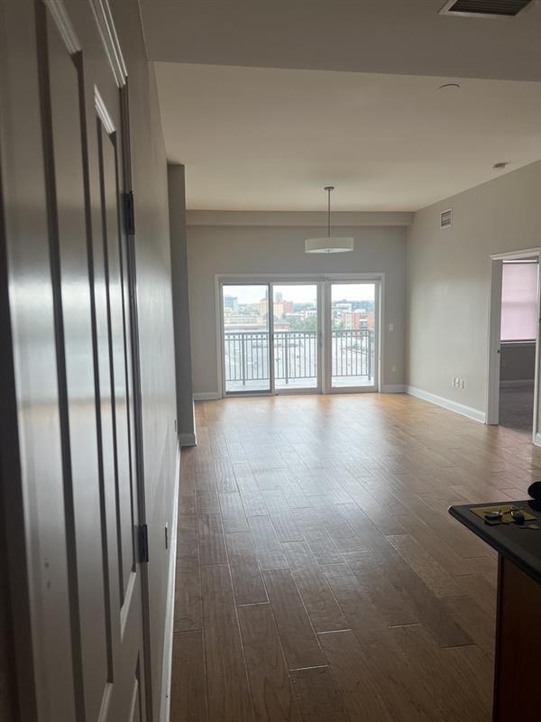 Unfurnished living area - 1950 N Logan St