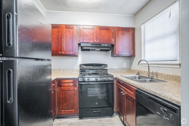 Interior Photo - Osborne Hills