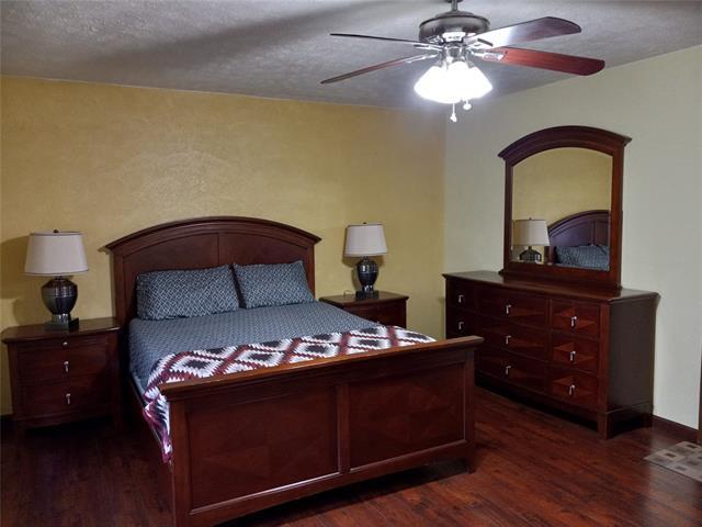 Building Photo - 490 Clear Creek Ln