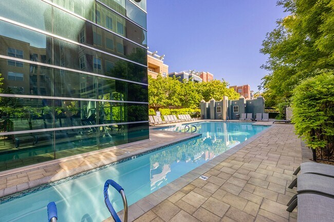 Building Photo - Manhattan Condo Penthouse