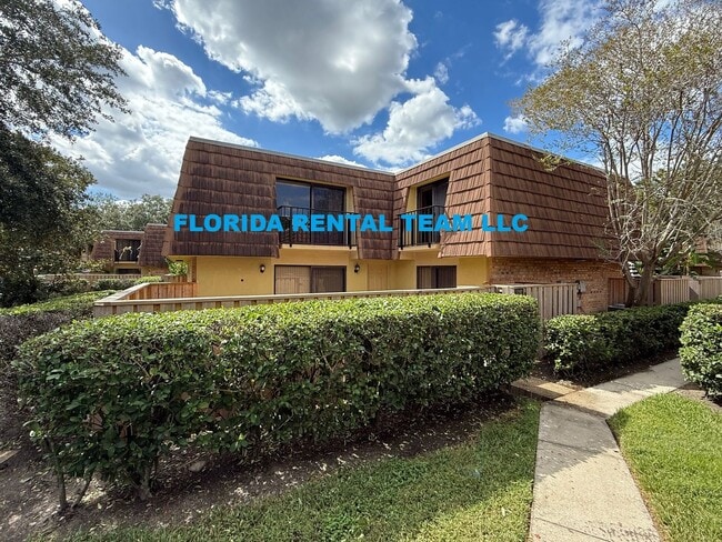 Primary Photo - 2/2.5 Townhome in Central Orlando