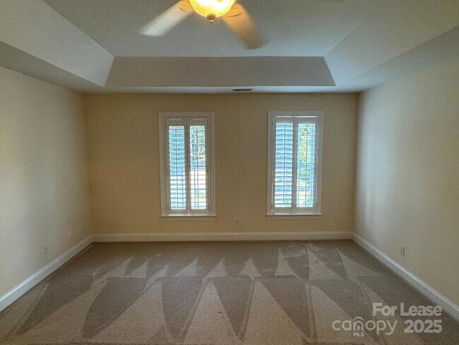 Building Photo - 7127 Weddington Brook Dr
