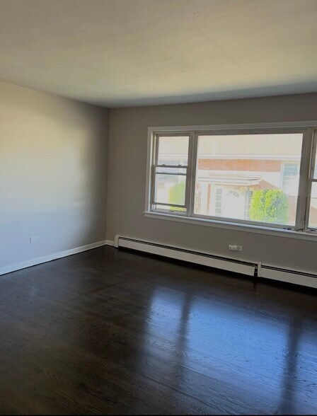 Building Photo - 1039 David Dr